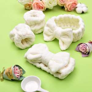 Ensemble <span class=keywords><strong>de</strong></span> bracelet et <span class=keywords><strong>bandeau</strong></span> facial en flanelle pour femmes, <span class=keywords><strong>bandeau</strong></span> <span class=keywords><strong>de</strong></span> maquillage et nœud, chouchou pour les soins <span class=keywords><strong>de</strong></span> la peau, accessoire <span class=keywords><strong>de</strong></span> <span class=keywords><strong>salle</strong></span> <span class=keywords><strong>de</strong></span> <span class=keywords><strong>bain</strong></span> - Product Image 2