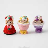 Poupée de mariée au crochet faite à la main, bouquet de mariage, adorable figurine en fil, amigurumi, cadeau pour mariée et demoiselle d'honneur, objets décoratifs