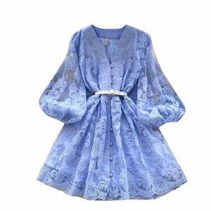 Vestido midi casual de mujer con cuello en V, corte A, manga farol, cintura imperio, tejido sólido, ecológico, transpirable, lavable y dulce para primavera. - Product Image 5