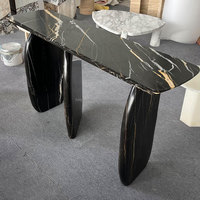 Table d'entrée sur mesure, style moderne et luxueux, en acier inoxydable, plateau blanc et laiton, avec miroir