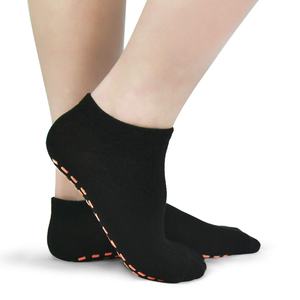 جودة نمط قبضة تنفس مضاد للانزلاق-جوارب رياضية منخفضة القطع للبالغين والأطفال - Product Image 3