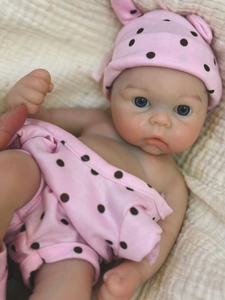 Poupées bébés en silicone de 13 pouces, avec poids, pour filles [NON en vinyle], corps entier en silicone, avec accessoires complets et boîte cadeau - Product Image 5