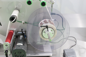 Semi-automatic <strong>Labeling</strong> <strong>Machine</strong> for Small Business Flat <strong>Bottle</strong> <strong>Labeling</strong> <strong>Machine</strong> <strong>Labeling</strong> <strong>Machine</strong> for Flat Surface <strong>Bottle</strong> - Product Image 6