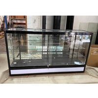 Étagère de présentation de comptoir en verre réglable de 1,8 m de large, avec LED RVB arc-en-ciel clignotantes, verre recyclable et écologique, verrouillable, pour boutique