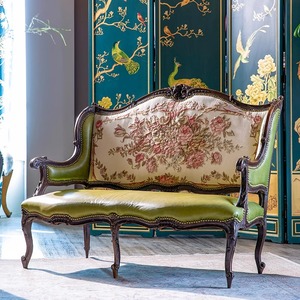 Sofá de Cuero Vintage de Lujo Estilo Chino-Francés, Mueble de Salón de Diseño Original Hecho a Mano con Madera Maciza Antigua Importada - Product Image 1