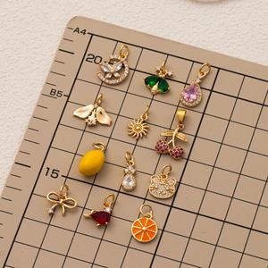 Collier pendentif papillon en or 18 carats avec chaîne lâche style basique prêt-à-porter DIY, accessoires de bijoux motif fruit plaqué cuivre - Product Image 2