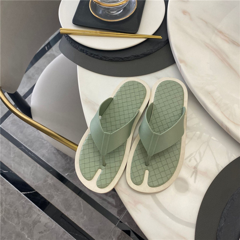 Summer Beach Filpflops PVC Plastic Sole Flip Flops Beach Sliders Flipflop Slippers Women