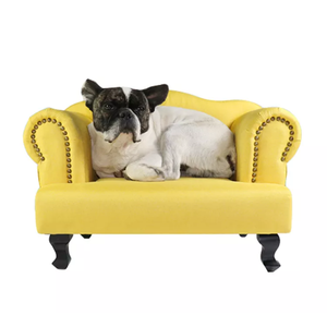 Sofá de lujo suave para mascotas, cama cómoda de cuero con marco de madera - Product Image 1