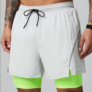 Pantalones Cortos Deportivos para Hombre, Dos en Uno, con Franja Reflectante Personalizada, Elásticos, con Dobladillo Dividido, Color Verde Fluorescente - Product Image 3