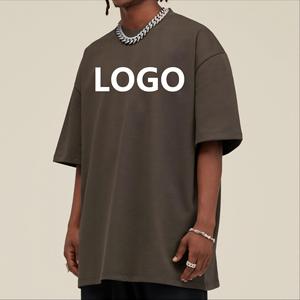 เสื้อยืดคอตตอนผู้ชายไซส์ใหญ่ พิมพ์ลายโลโก้ด้านหน้า สไตล์สตรีท แขนสั้น คอกลม ผ้าเจอร์ซีย์ถัก - Product Image 1
