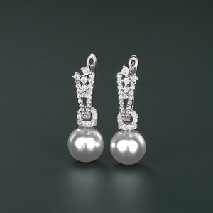 Orecchini a Clip Effetto Perla Vintage per Donne, Eleganti Gioielli per Orecchie in Stile Francese alla Moda - Product Image 6