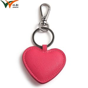 Porte-clés en cuir en forme de cœur, cadeau de Noël, logo personnalisé, porte-clés rose 3D, cordon - Product Image 2