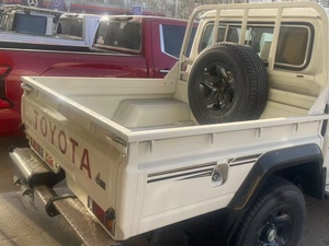 Toyo.ta land Cruis.er L79 Pickup 4.5D-4DLX V8 <span class=keywords><strong>auto</strong></span> nuove camioncino <span class=keywords><strong>Diesel</strong></span> usate - Product Image 3
