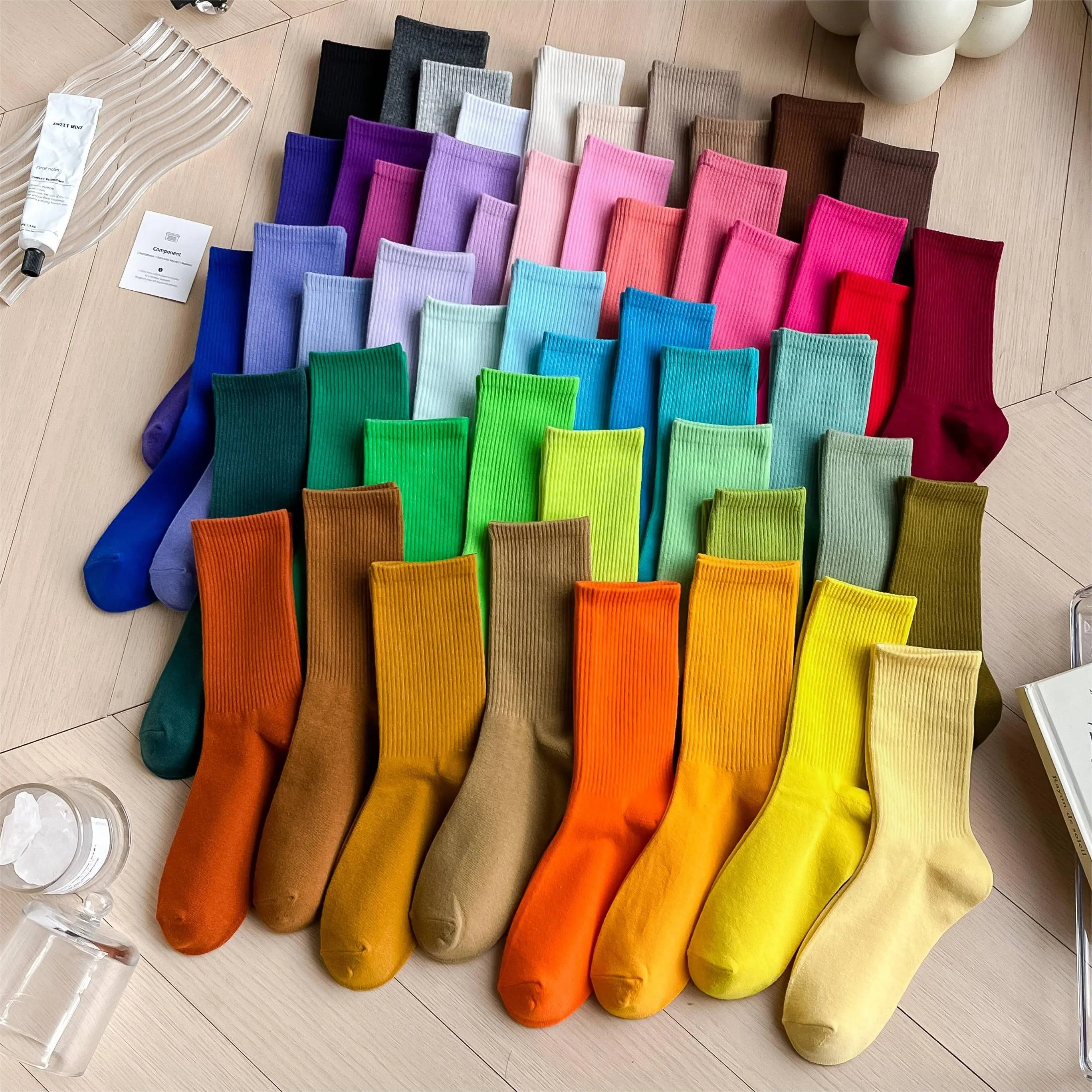 Quentin wholesale colorful socks custom logo slouch socks for women with grip logo high quality new fashion plain crew socks