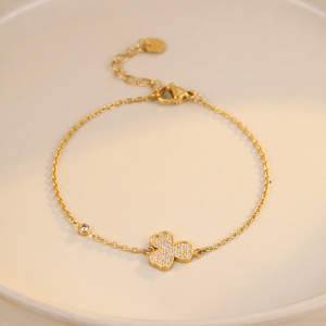 Bracciale Tennis con Charm a Cuore in Zircone, Placcato <span class=keywords><strong>Oro</strong></span> 18K PVD in Acciaio Inossidabile, Gioiello Delicato da Regalo - Product Image 4