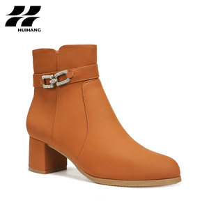 Bottines beiges chics pour femmes avec <span class=keywords><strong>strass</strong></span> chaussures d'hiver élégantes avec hauteur augmentant la boucle ornée de talons de bloc - Product Image 2