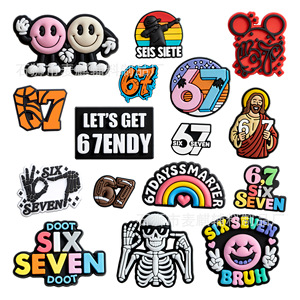 <span class=keywords><strong>Sixty</strong></span> <span class=keywords><strong>Seven</strong></span> Accessoires de chaussures en caoutchouc à perforations pour DIY, boucles décoratives détachables, créatives, à l'effigie de personnages de dessins animés, au design raffiné - Product Image 1