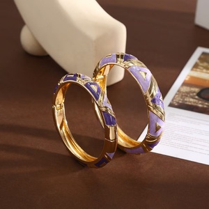 Bracelet Bohème Créatif Color Block pour Femme, Style Goutte d'Huile Élégant, Bijou Perlé en Alliage Plaqué Or, Tendance et Personnalisé - Product Image 3