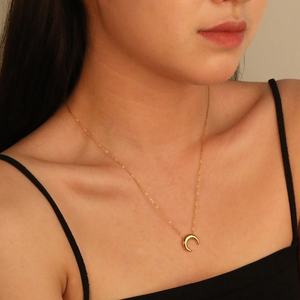 Nuevo Collar de Moda en Acero Inoxidable con Baño de Oro de 18K PVD, Diseño Minimalista de Media Luna, para Mujer - Product Image 3