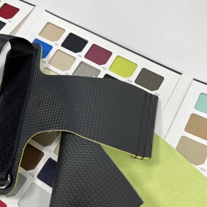 ถุงมือยางหนา3.0มม. ทำจากคาร์บอนไฟเบอร์สำหรับมือจับยกน้ำหนัก - Product Image 6