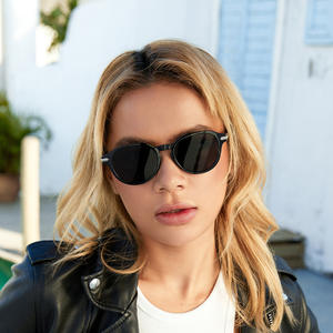 Gafas de sol redondas retro personalizadas con lentes negras de PC, protección UV400, unisex, estilo Instagram, montura pequeña para hombres y mujeres - Product Image 2