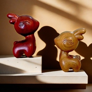Llavero de Madera con Diseño de Ciervo, de Sándalo, Portátil, Decoración de Escritorio de Oficina, Regalo - Product Image 2