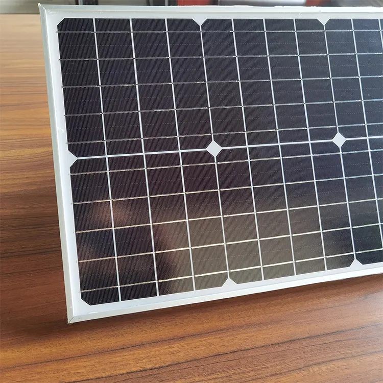 La Chine fabrique des cellules de panneau solaire poly panneau solaire