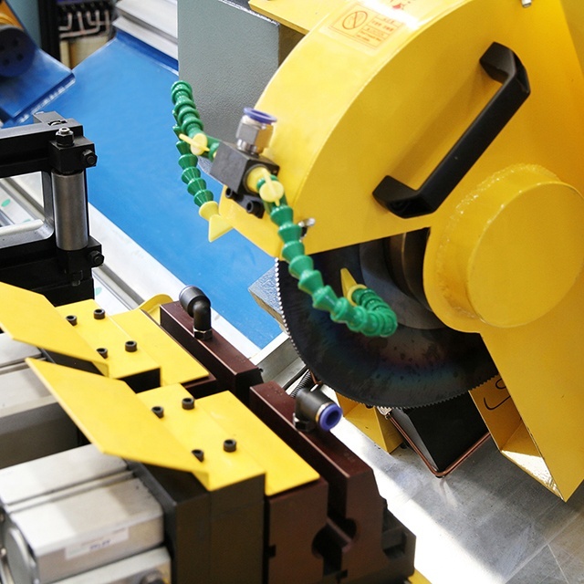 High Precision Flying Saw Cutting Machine for Steel Pipe Production Line On-Site Installation Warranty