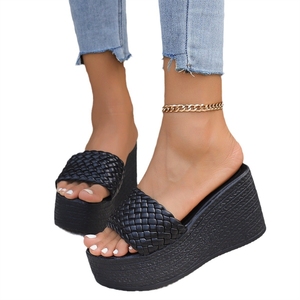 Sandales mules compensées tressées pour femme, plateforme métallique, bout ouvert, confortables et décontractées, collection été 2026, vente en gros - Product Image 5