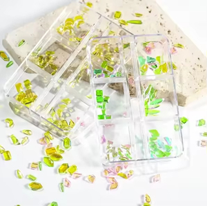 6 Griglie di Lusso con Diamanti Lucidi Misti a Fondo Piatto, Charms per <span class=keywords><strong>Unghie</strong></span> Colorati in Plastica 3D, Strass Non Tossici per Nail Art Fai <span class=keywords><strong>da</strong></span> Te a Lunga Durata - Product Image 1
