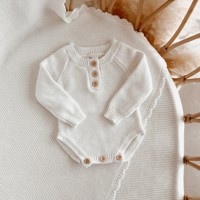 Vêtements pour bébé unisexes personnalisés, ensemble de combinaison en tricot blanc, bonnet à pompon, tenue de pull pour bébé, vêtements de boutique pour l'automne et l'hiver, OEM