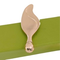 Rouleau de massage facial en métal en forme de feuille avec logo personnalisé, gratteur de beauté à boule unique