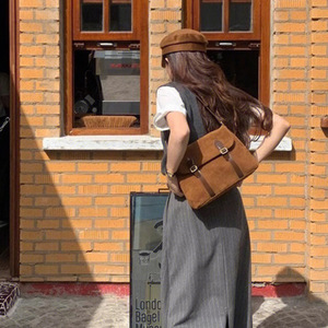 Sac messager vintage en cuir PU pour femmes, sac à bandoulière de grande capacité de couleur unie pour un usage quotidien - Product Image 4