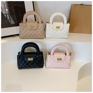 2025 Mùa Xuân Mùa Hè Mới Cổ Điển Thêu Kim Cương Túi Xách Với Màu Rắn Tính Khí Joker Messenger Túi Bow Thư Trang Trí - Product Image 5