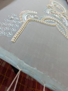 Ensemble semi-couturié en soie pure avec broderie à la main, Kurta, pantalon et dupatta, tenue ethnique de créateur pour femme, vêtement traditionnel - Product Image 6