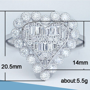 Anello Geometrico a Cuore Traforato per Donne, Gioiello da Dito Scintillante e alla Moda - Product Image 5