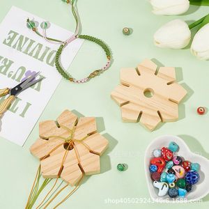 Disque à tricoter en forme de fleur en bois pour la fabrication de bijoux faits à la main, outil de tissage de perles et de fils - Product Image 1
