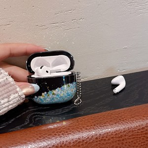 Estuche para Auriculares Pro de Tercera Generación con Diseño Floral Luminoso y Brillante, Compatible con <span class=keywords><strong>AirPods</strong></span> 4, Base Negra con Diseño de Arena Movediza - Product Image 6
