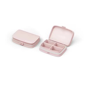 Vente en gros Trousse à pilules de voyage personnalisée 6 grilles, petite boîte de rangement transparente à compartiment rectangulaire en plastique - Product Image 1