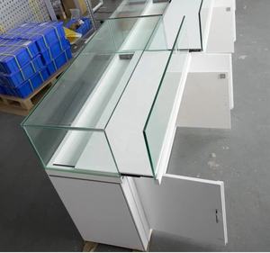 Vitrine à Bijoux Ronde en Verre Haut de Gamme en Acier Inoxydable pour Bijouterie, Meuble de Présentation sur Mesure d'Usine - Product Image 2