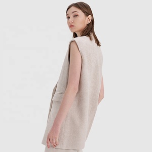 Gilet da donna lungo sartoriale doppiopetto con tasche gilet Beige elegante giacca senza maniche in lino - Product Image 3
