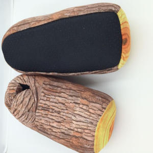 Chaussons d'hiver chauds et amusants en peluche, design bûche d'arbre, pour femmes et hommes - Product Image 4