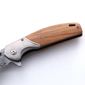 Navaja de bolsillo de acero inoxidable 3Cr13 con mango de madera de olivo, hoja plegable con diseño de ciervo impreso en 3D, cuchillos para acampar - Product Image 6