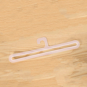 中国制造衣柜用透明塑料矩形围巾和带挂钩的毛巾展示架 - Product Image 5