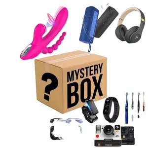 Svelare il piacere all'interno della scatola del mistero con giocattoli sessuali e coppa per aerei per l'eccitazione finale