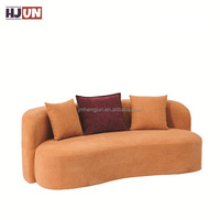 Gorman Modernes Chesterfield Dreisitzer L-Form Stoffsofa für Schlafzimmer Hotel Villa Heimgebrauch Wolkenweiß Beige