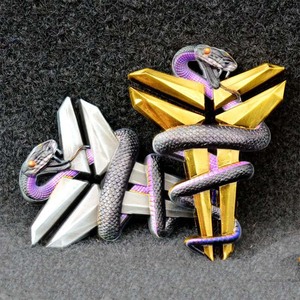 Pin de Solapa Personalizado con Logotipo de Black <span class=keywords><strong>Mamba</strong></span> Spirit, Diseño Vintage de Serpiente en 3D, Esmalte Suave, para Hombre - Product Image 5
