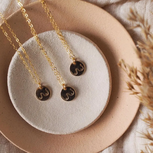 Collar personalizado <span class=keywords><strong>de</strong></span> Concientización sobre <span class=keywords><strong>lactancia</strong></span> materna, colgante <span class=keywords><strong>de</strong></span> disco redondo <span class=keywords><strong>de</strong></span> 12mm, collar <span class=keywords><strong>de</strong></span> pechos simples, joyería feminista potente - Product Image 6