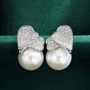 Anello Aperto a Quadrifoglio con Cuore per Donne, Design Floreale con Perline, Elegante Accessorio da Dito per Uso Quotidiano - Product Image 1