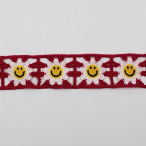 Toptan yüksek kalite 50mm geniş Polyester tığ nakış gülen yüz dantel papatya bandı giysi ev tekstili için düzeltir - Product Image 6